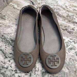 Tory Burch Gray Textured Flats with Emblem